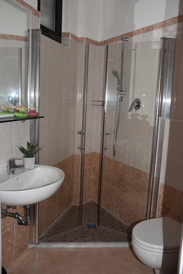 Hotel Gambrinus Римини Экстерьер фото